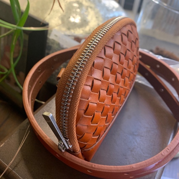 ⛔️SOLD/Auth.Most wanted wooven chain Crosby/Belt - Picture 5 of 14